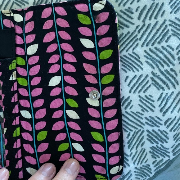 vera bradley wallet - Picture 2 of 4